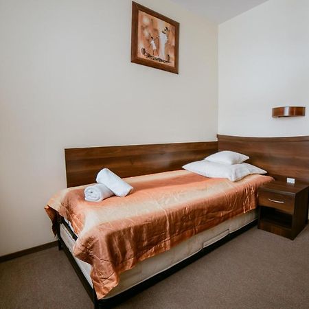 Hotel Domino Niemodlin 외부 사진
