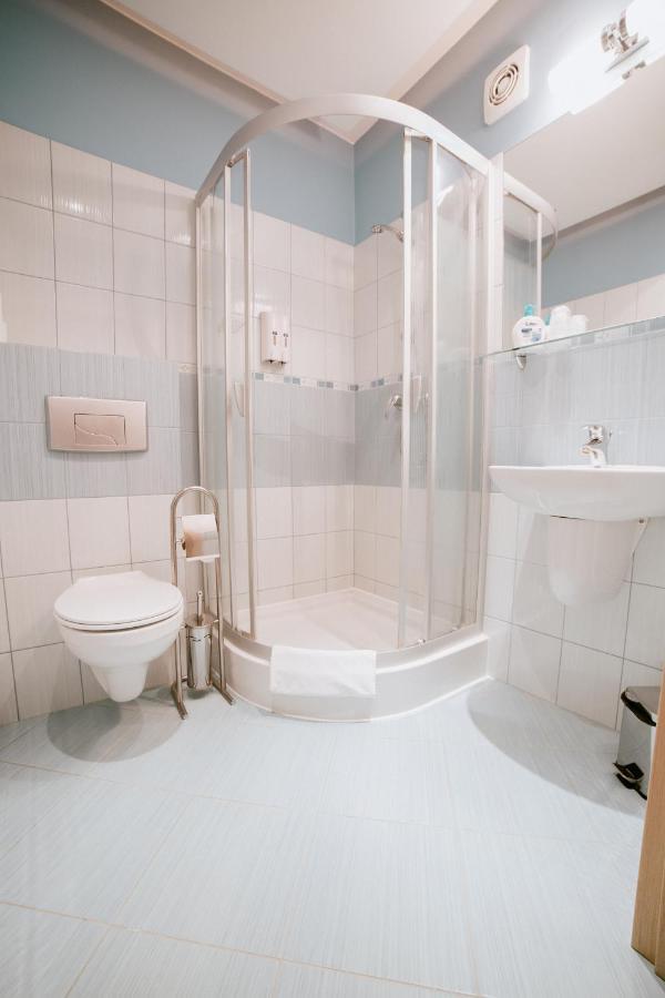 Hotel Domino Niemodlin 외부 사진